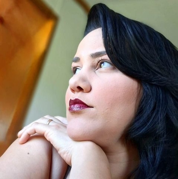 Meet the Posher Other - Meet your Posher, Lucia
